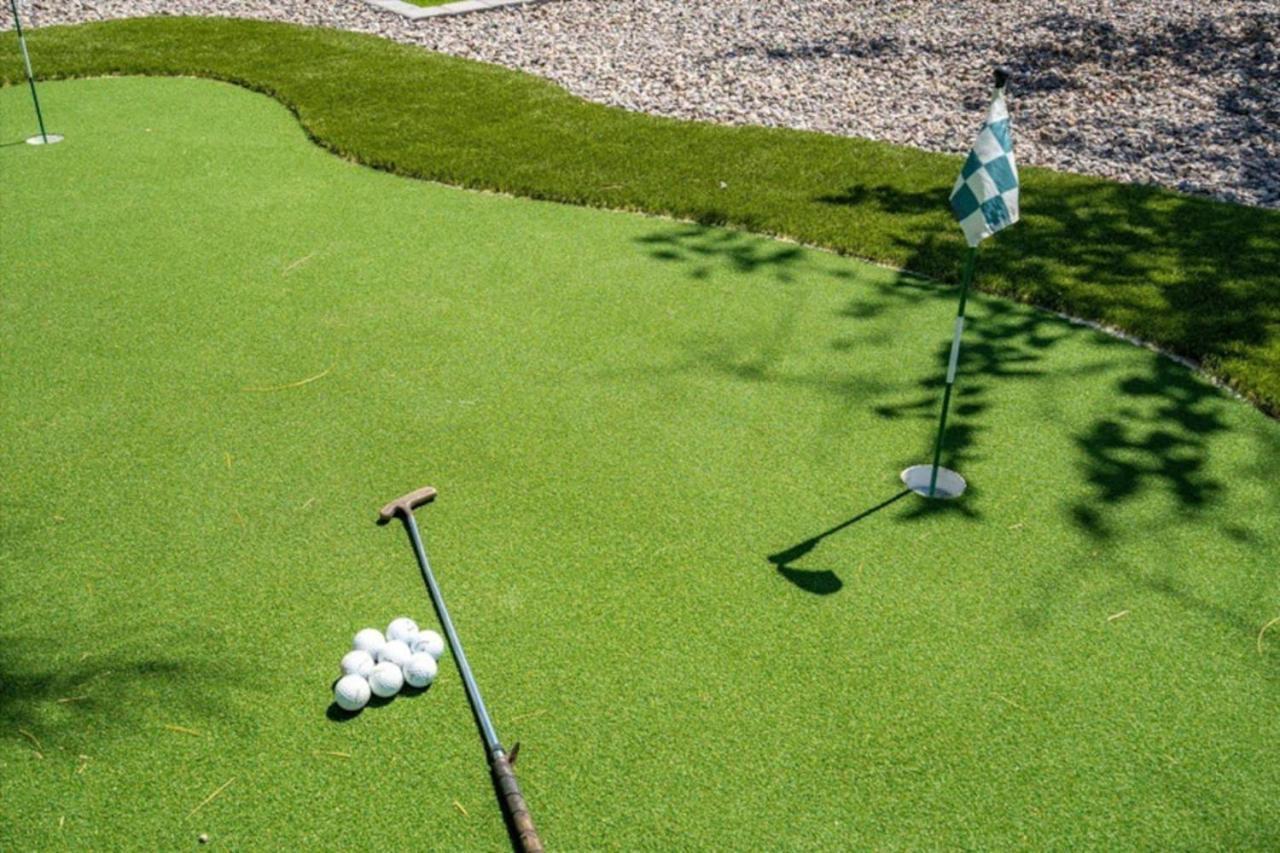 Sprawling With Heated Pool,pickleball,games Galore * Phoenix