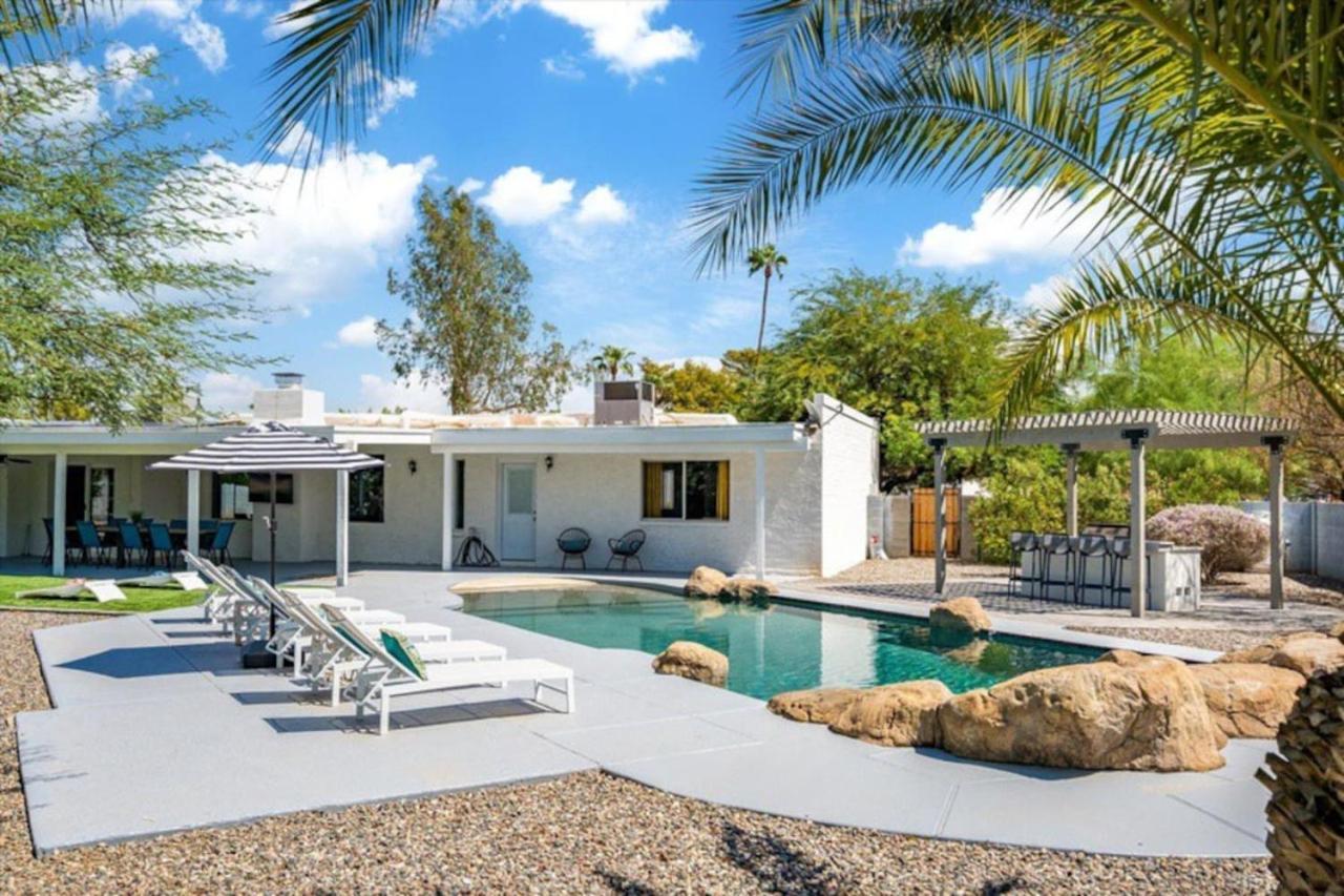 Sprawling With Heated Pool,pickleball,games Galore
