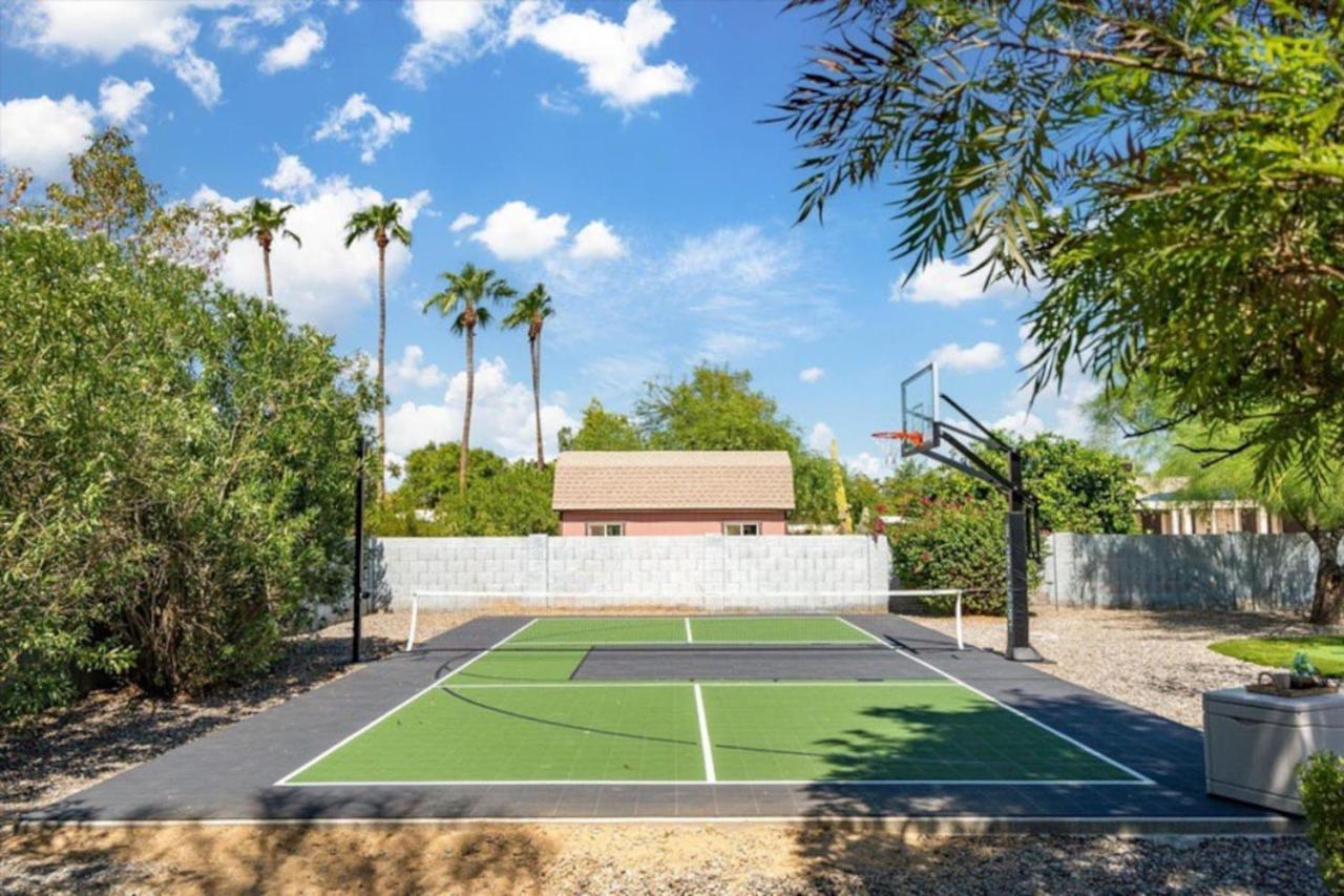 Rumah liburan Sprawling With Heated Pool,pickleball,games Galore Phoenix