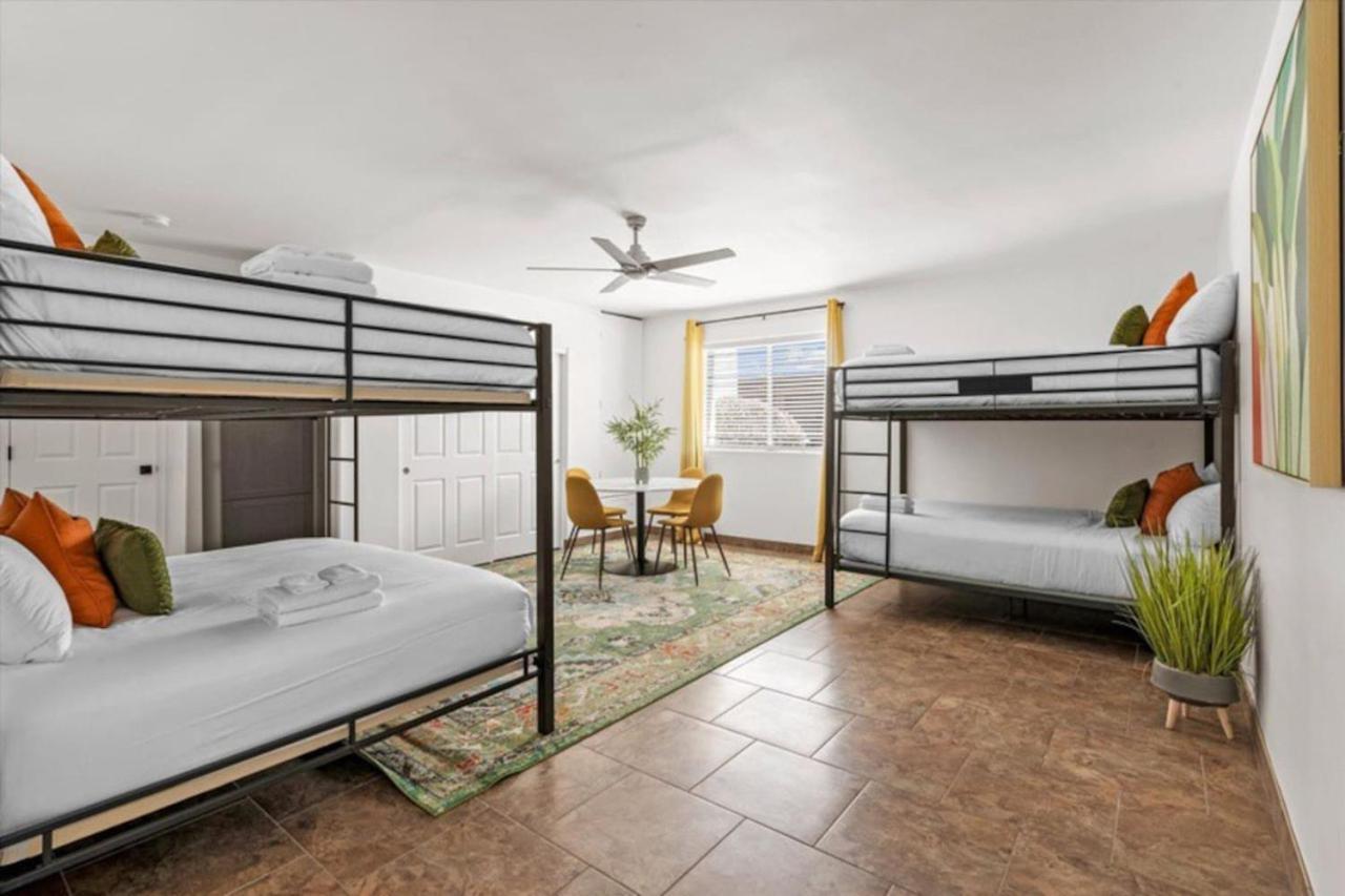 Sprawling With Heated Pool,pickleball,games Galore * Phoenix